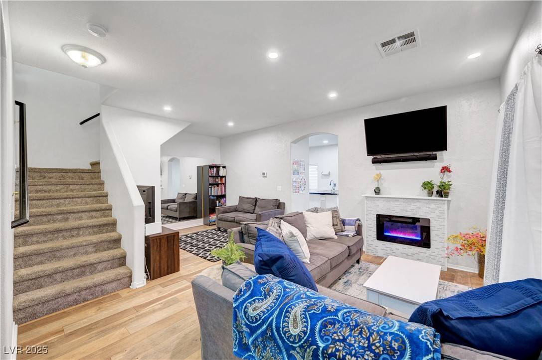 Las Vegas, NV 89142,6170 E Sahara AVE #1061