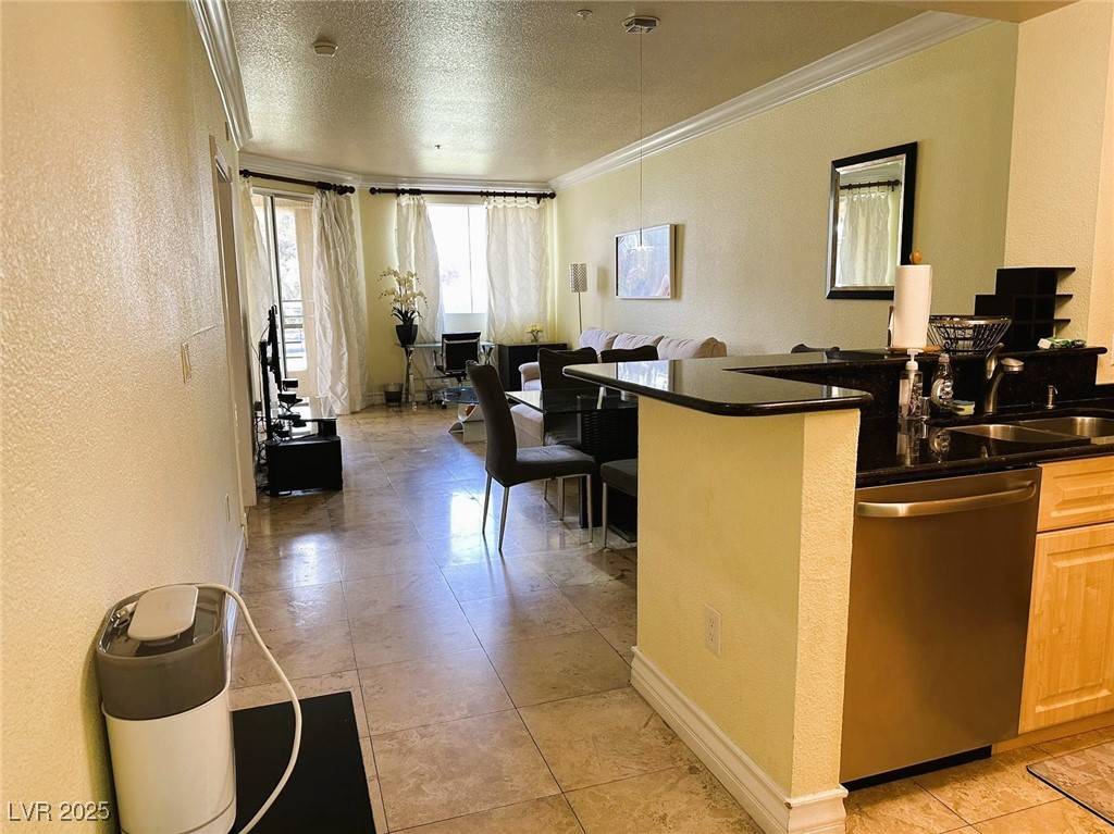 Las Vegas, NV 89169,220 E Flamingo RD #124