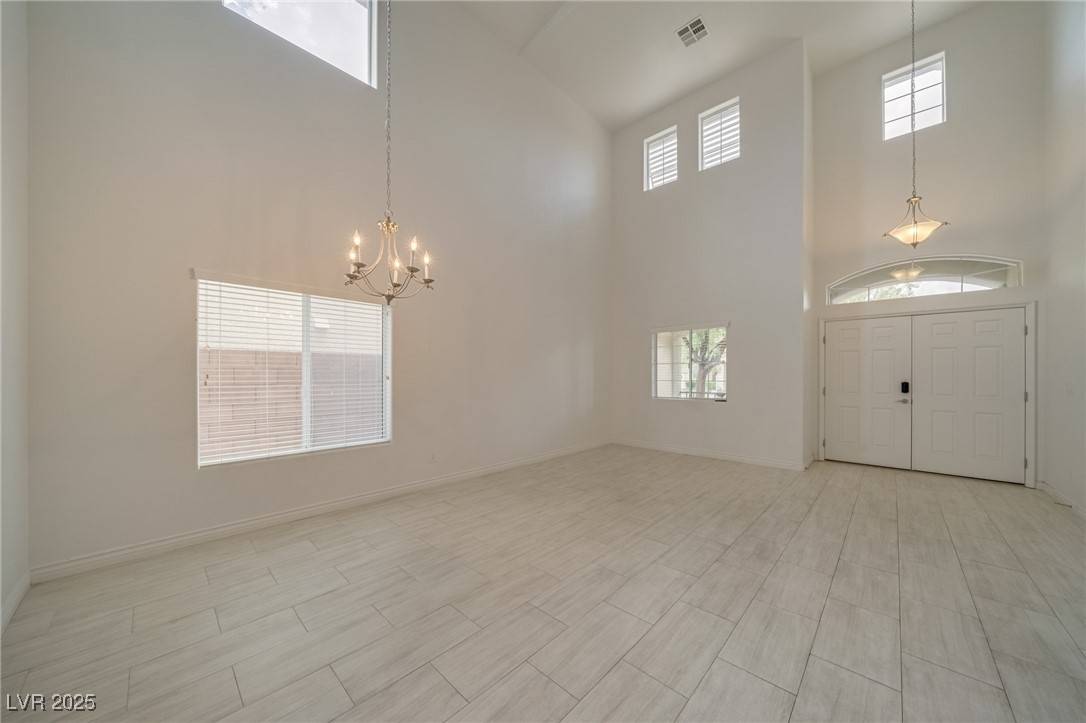 Las Vegas, NV 89178,9792 Crescent Lodge CT