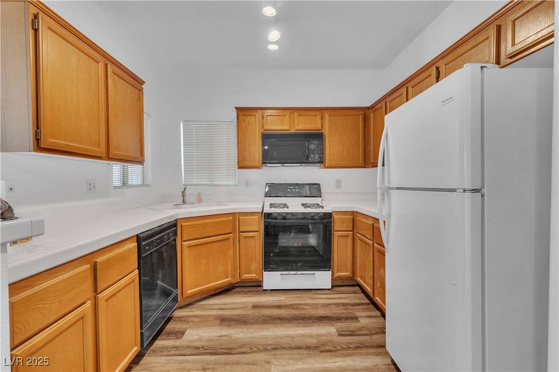 Las Vegas, NV 89104,1300 S Arlington ST #120