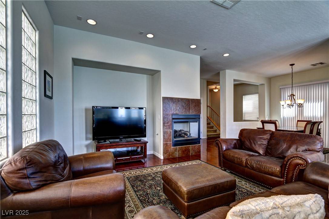 Las Vegas, NV 89145,9209 Tudor Park PL