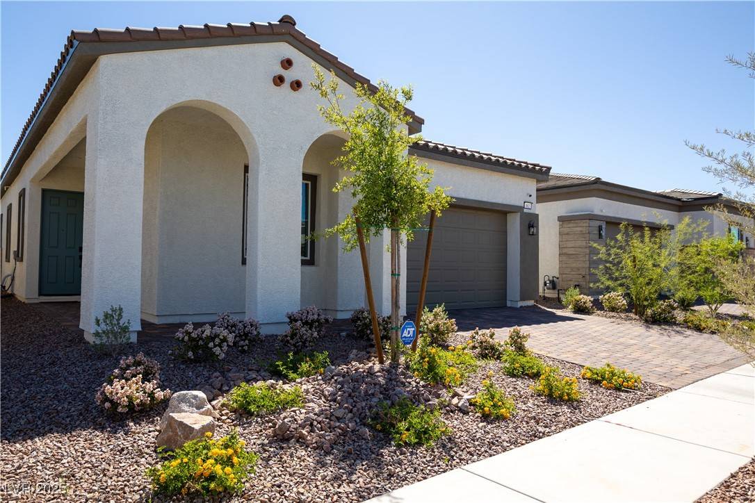 Henderson, NV 89011,862 Silverton Springs ST