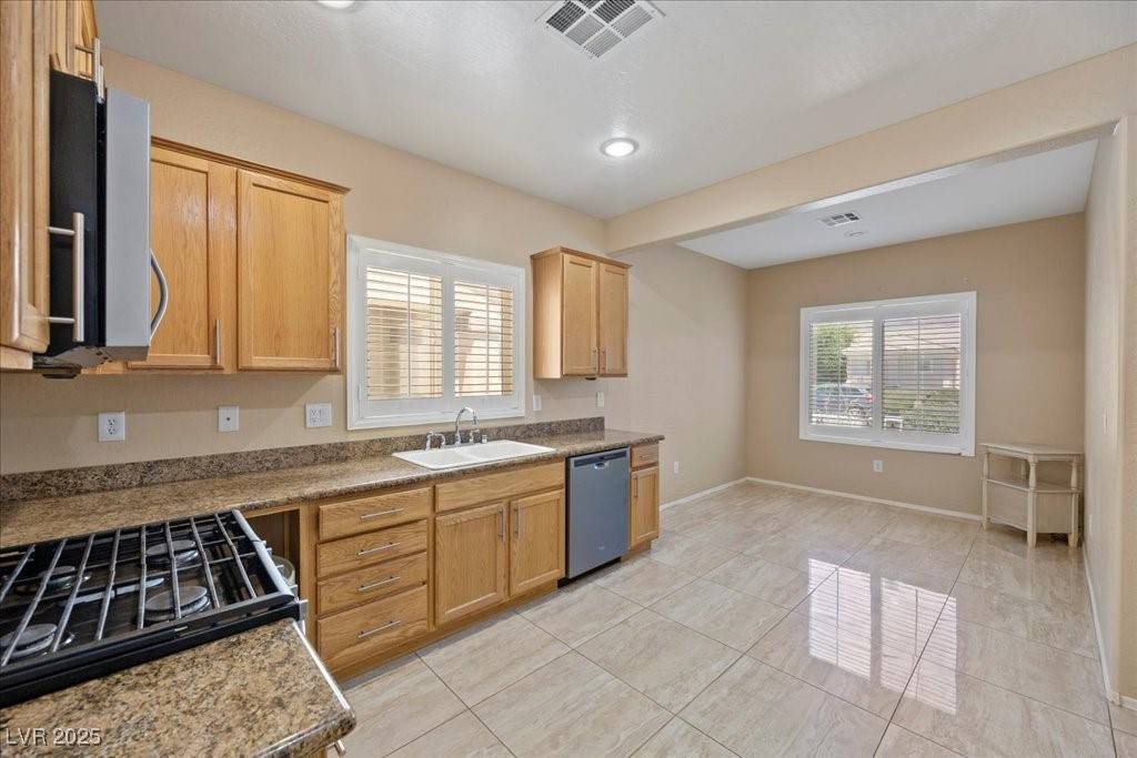 North Las Vegas, NV 89084,2117 Bay Thrush WAY