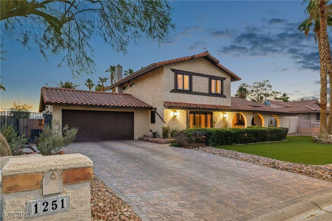Las Vegas, NV 89110,1251 Los Meadows DR