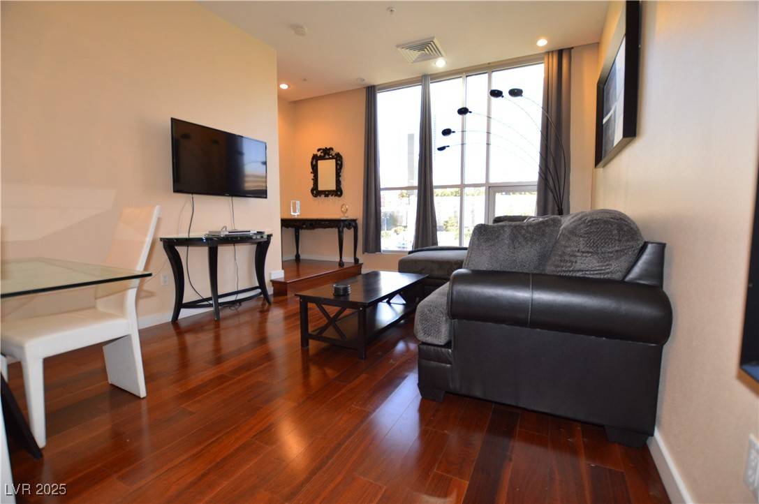 Las Vegas, NV 89103,4585 Dean Martin DR #205
