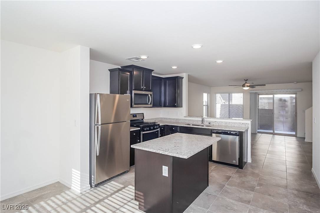 Las Vegas, NV 89122,6216 Clackamas CT