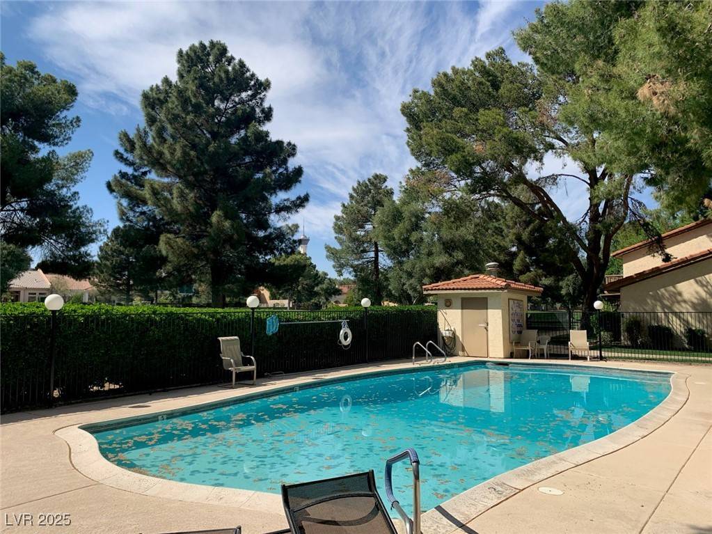 Las Vegas, NV 89109,2963 Pinehurst DR