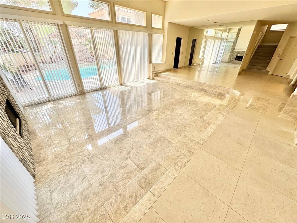 Las Vegas, NV 89117,8753 Rainbow Ridge DR
