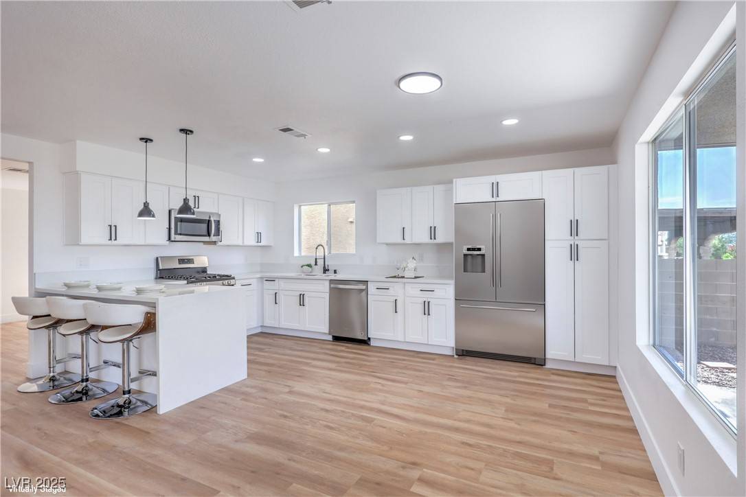 Las Vegas, NV 89156,6420 Rosemount AVE