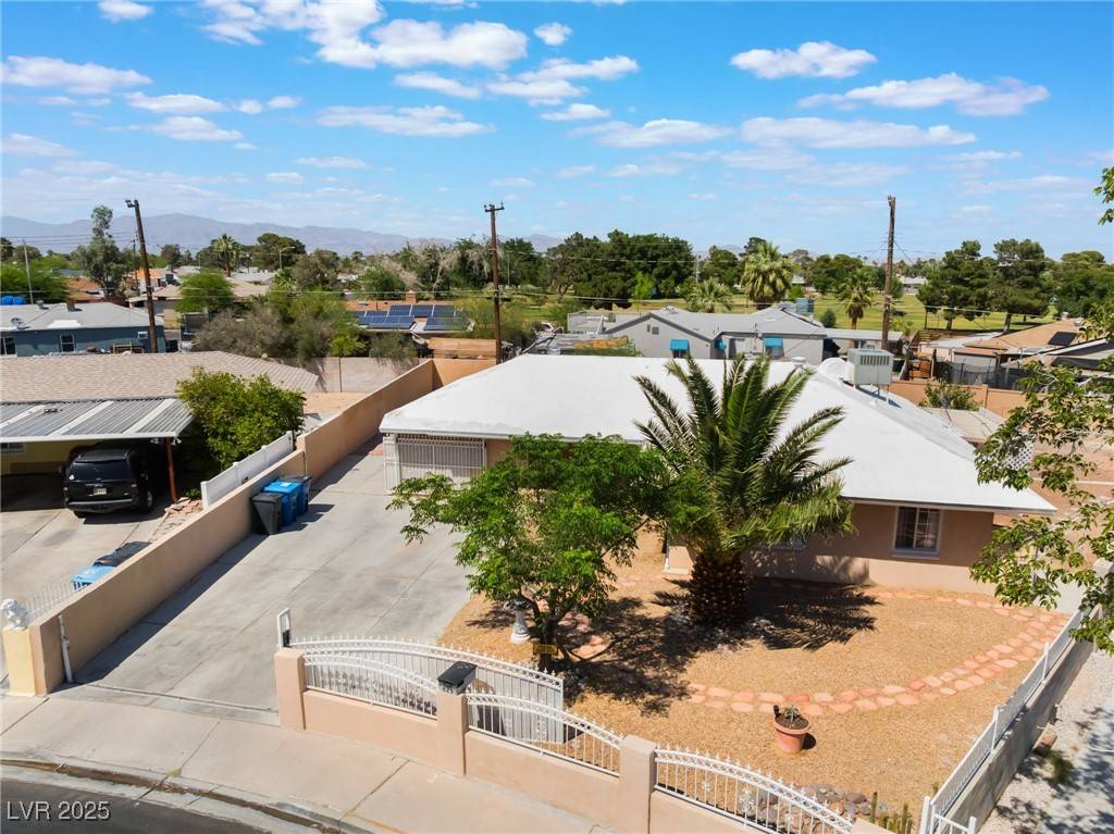 Las Vegas, NV 89107,829 Dover PL
