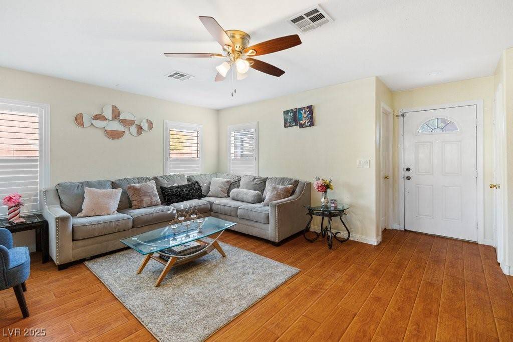 Las Vegas, NV 89139,8336 Golden Amber ST