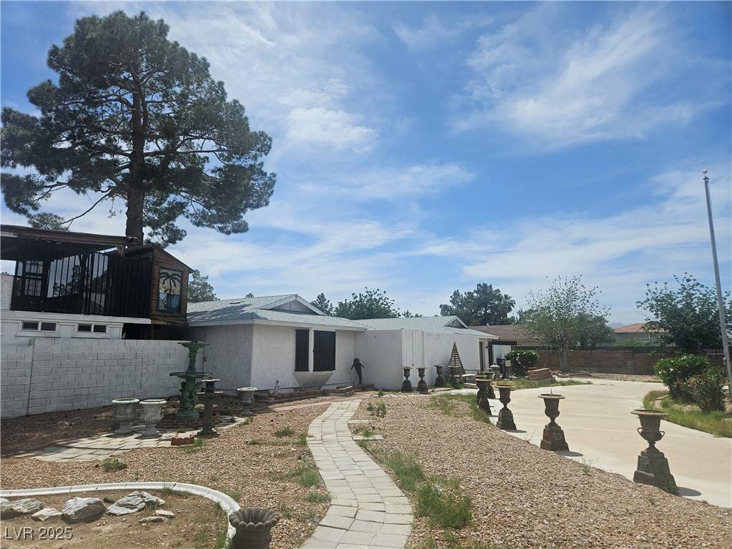 Las Vegas, NV 89146,6215 Darby AVE
