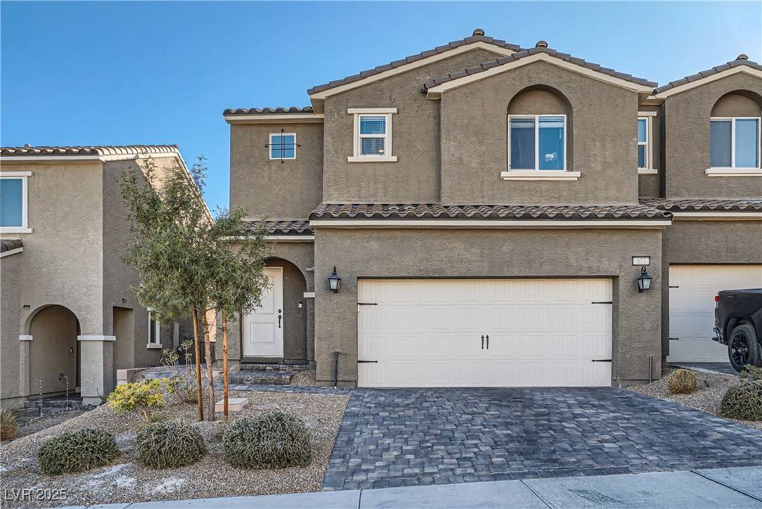 Henderson, NV 89012,377 Yellow Finch LN