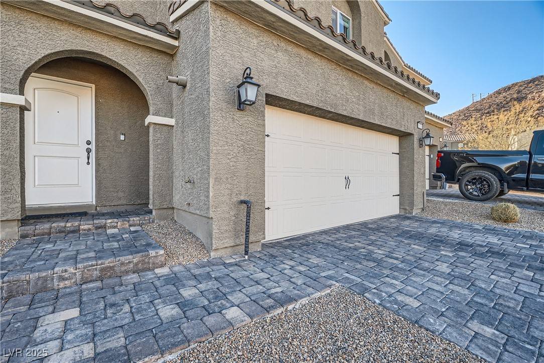 Henderson, NV 89012,377 Yellow Finch LN