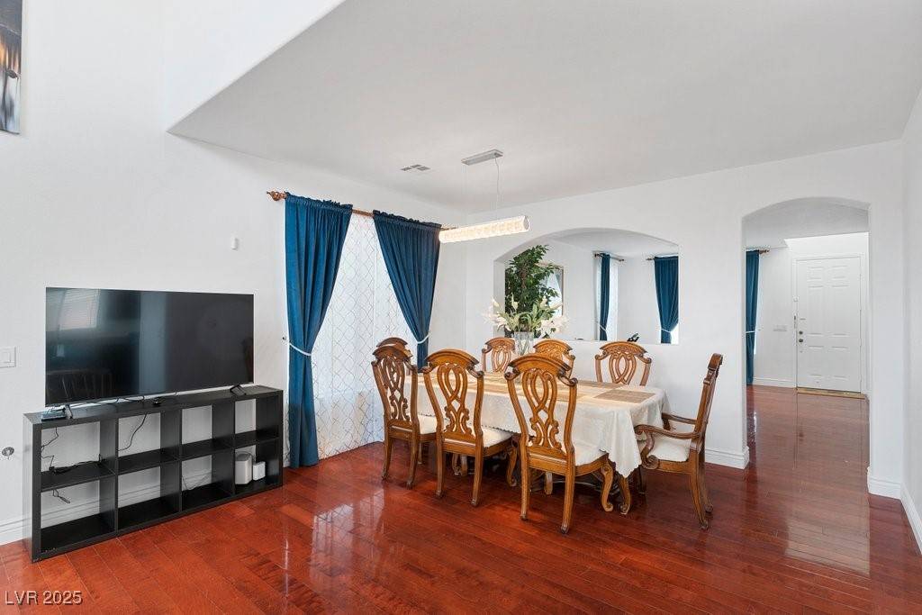 Las Vegas, NV 89103,4012 Mitra CT