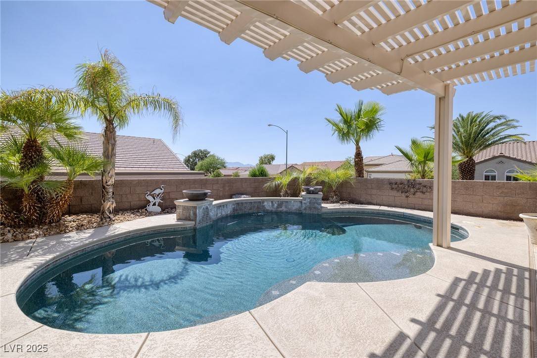 Henderson, NV 89044,2221 River Grove DR