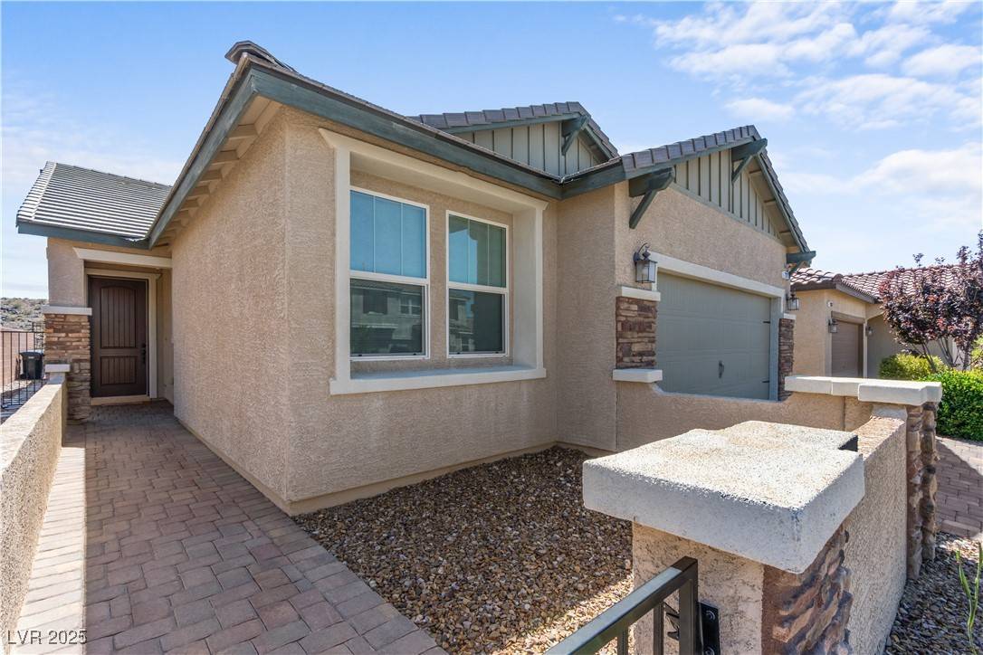 Henderson, NV 89044,2207 Valdina ST