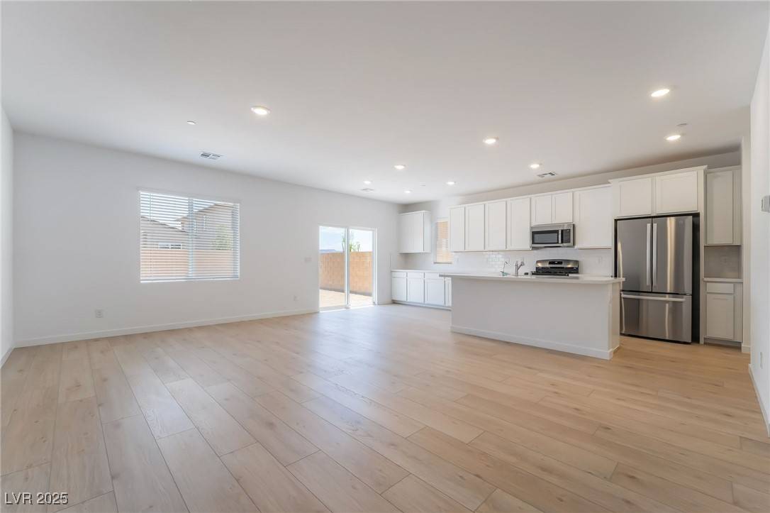 Henderson, NV 89011,105 Cameron Chase AVE