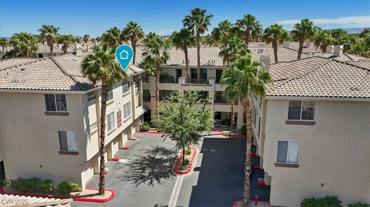 Las Vegas, NV 89113,7119 S Durango DR #211