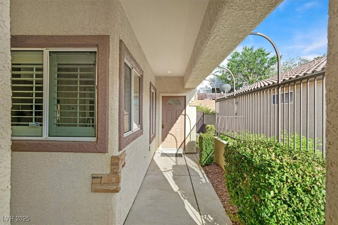Henderson, NV 89052,2328 Fossil Canyon DR