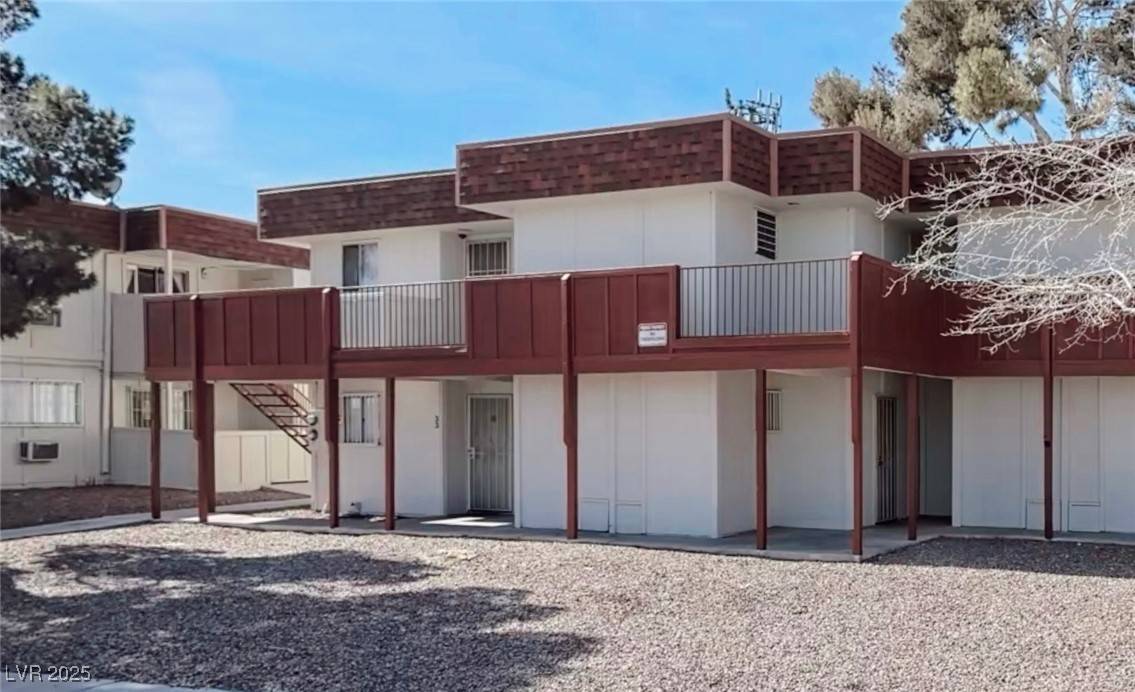 Las Vegas, NV 89119,5404 Swenson ST #34