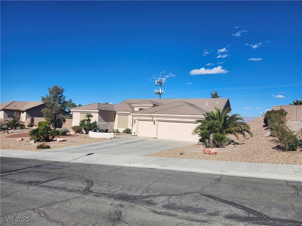 Las Vegas, NV 89110,7076 OAKLEIGH DR