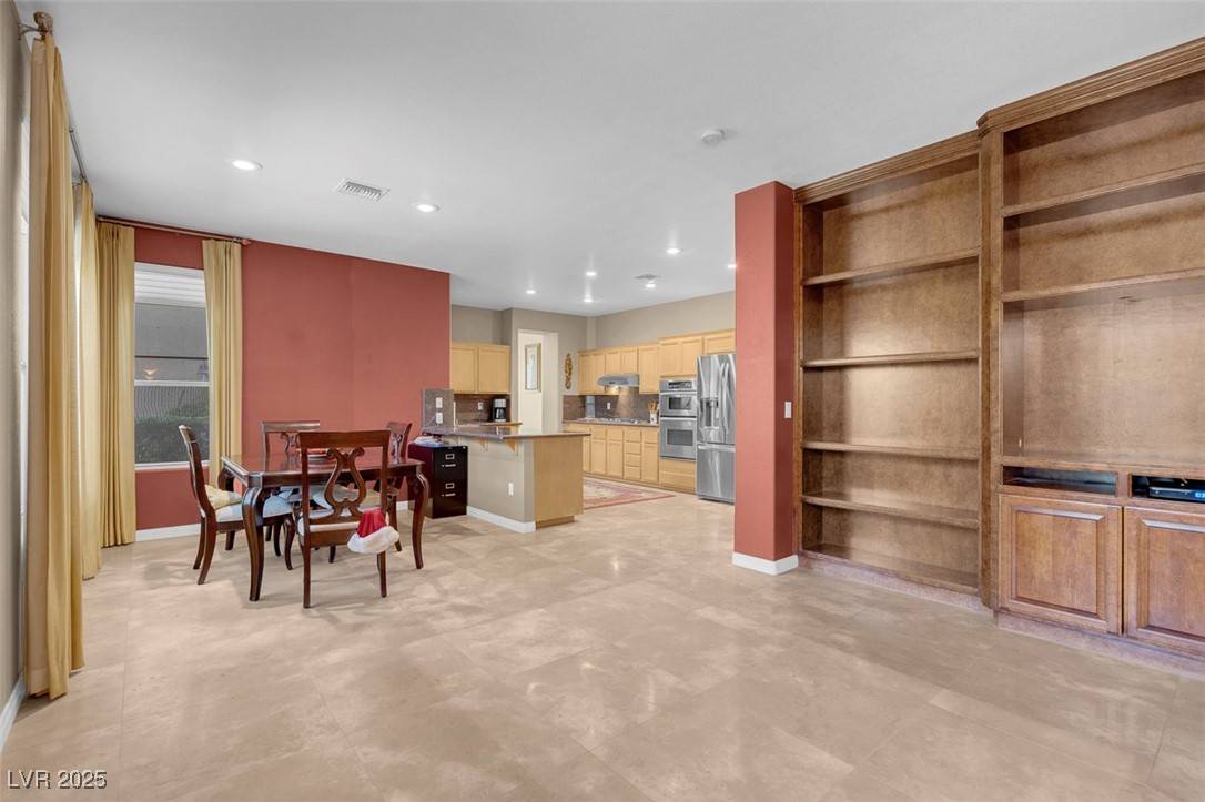 Las Vegas, NV 89134,9900 SUMMER ASH CT #101