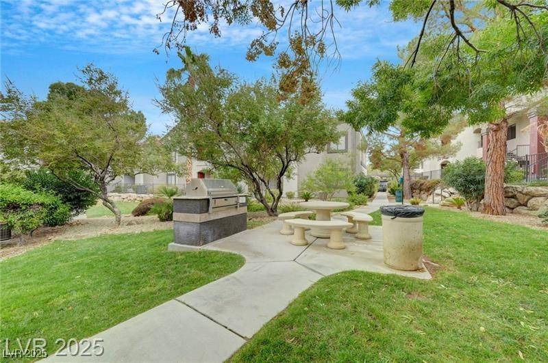 Henderson, NV 89052,950 Seven Hills DR #2313