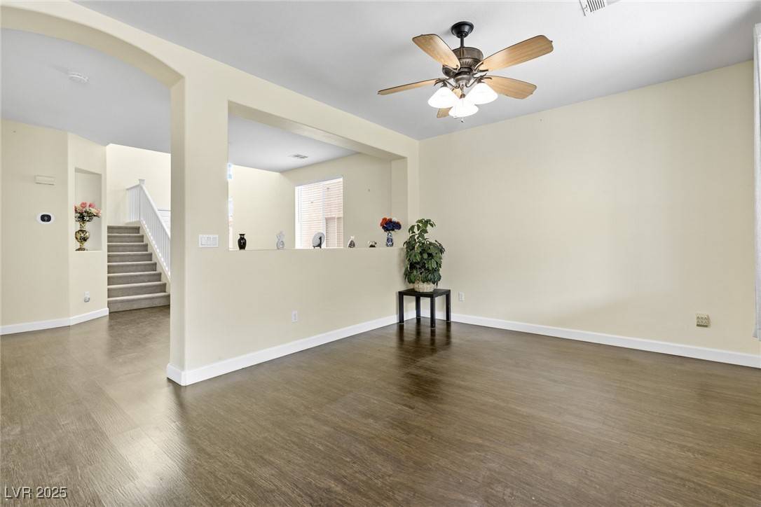 Las Vegas, NV 89117,8221 Stoneheather CT