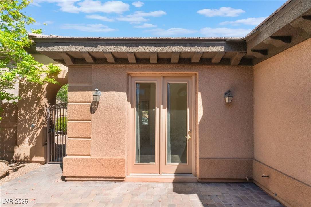 Las Vegas, NV 89143,9025 Loggers Mill AVE