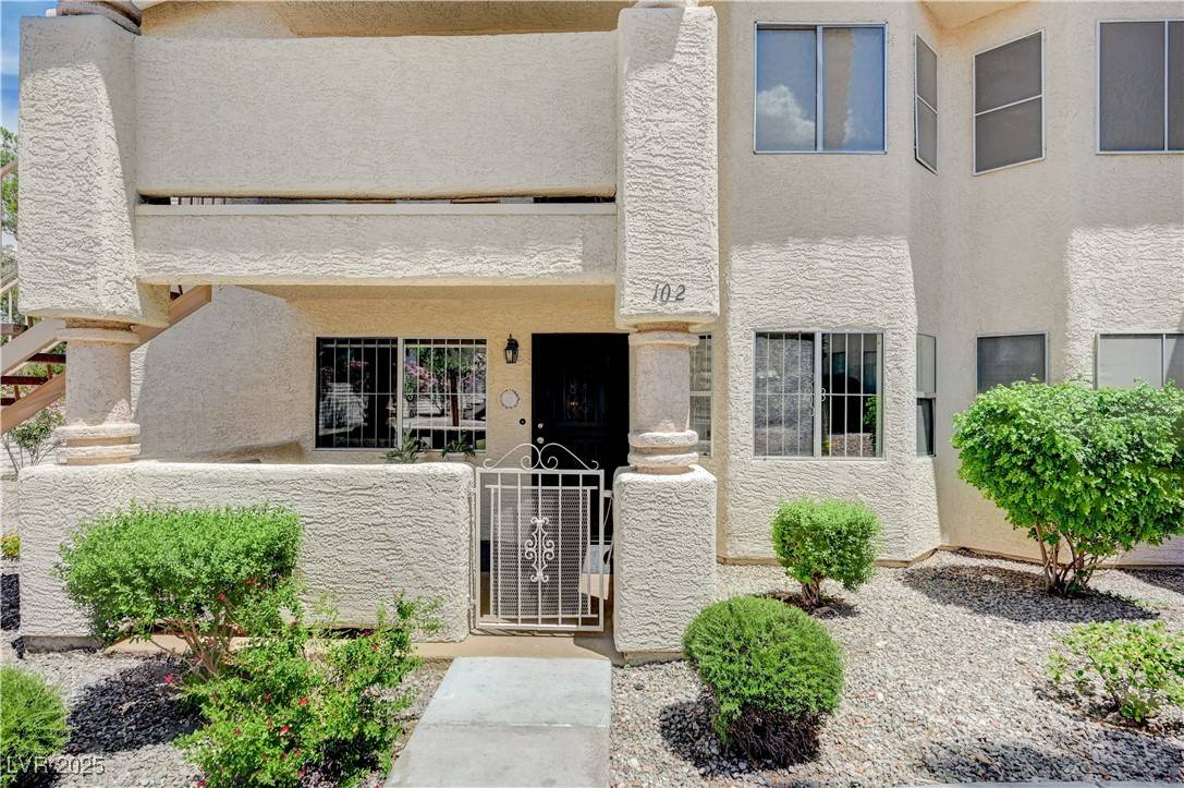 Las Vegas, NV 89128,7952 Diamond Rock WAY #102