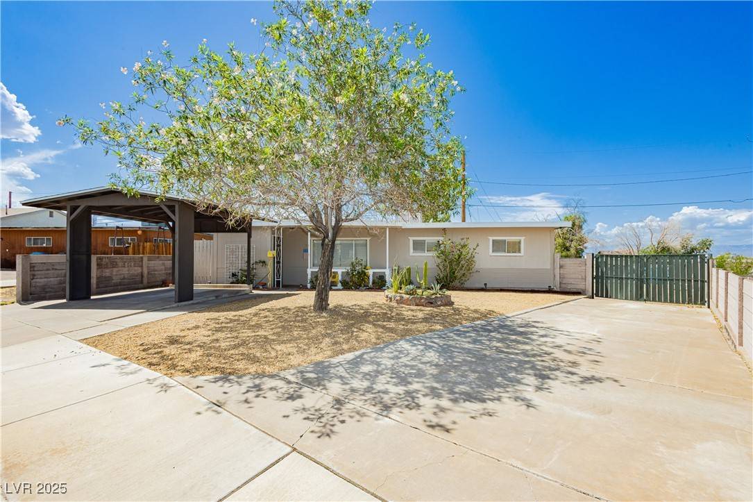 Henderson, NV 89015,67 Oklahoma DR