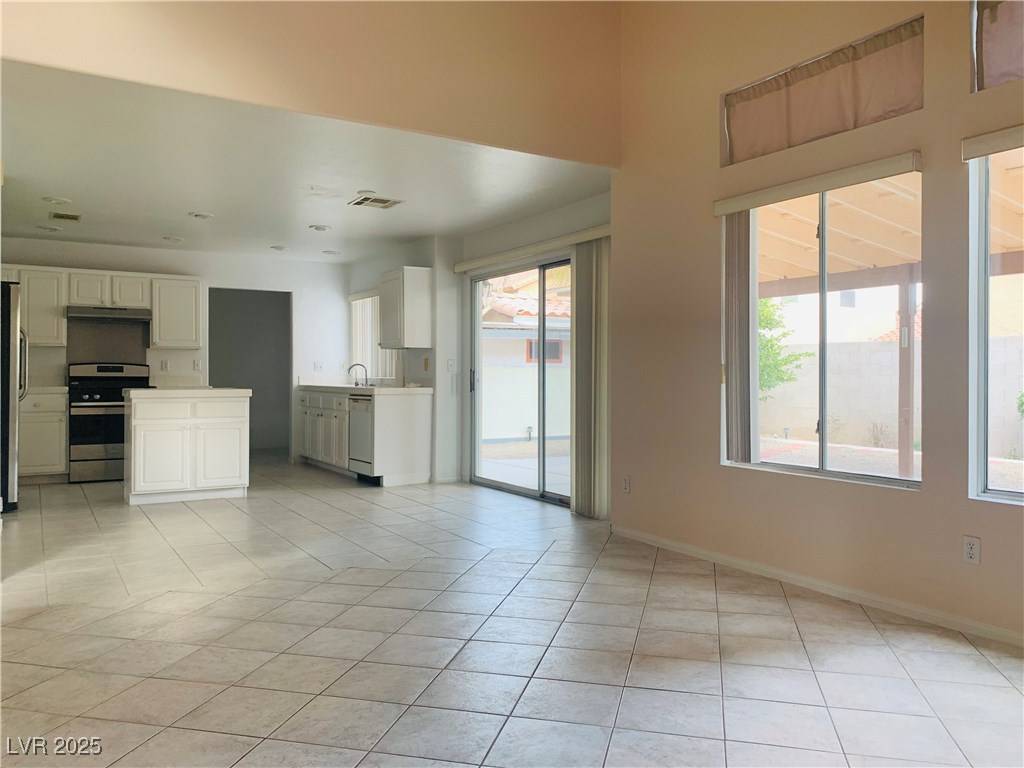Las Vegas, NV 89117,3344 Huntington Crest CT