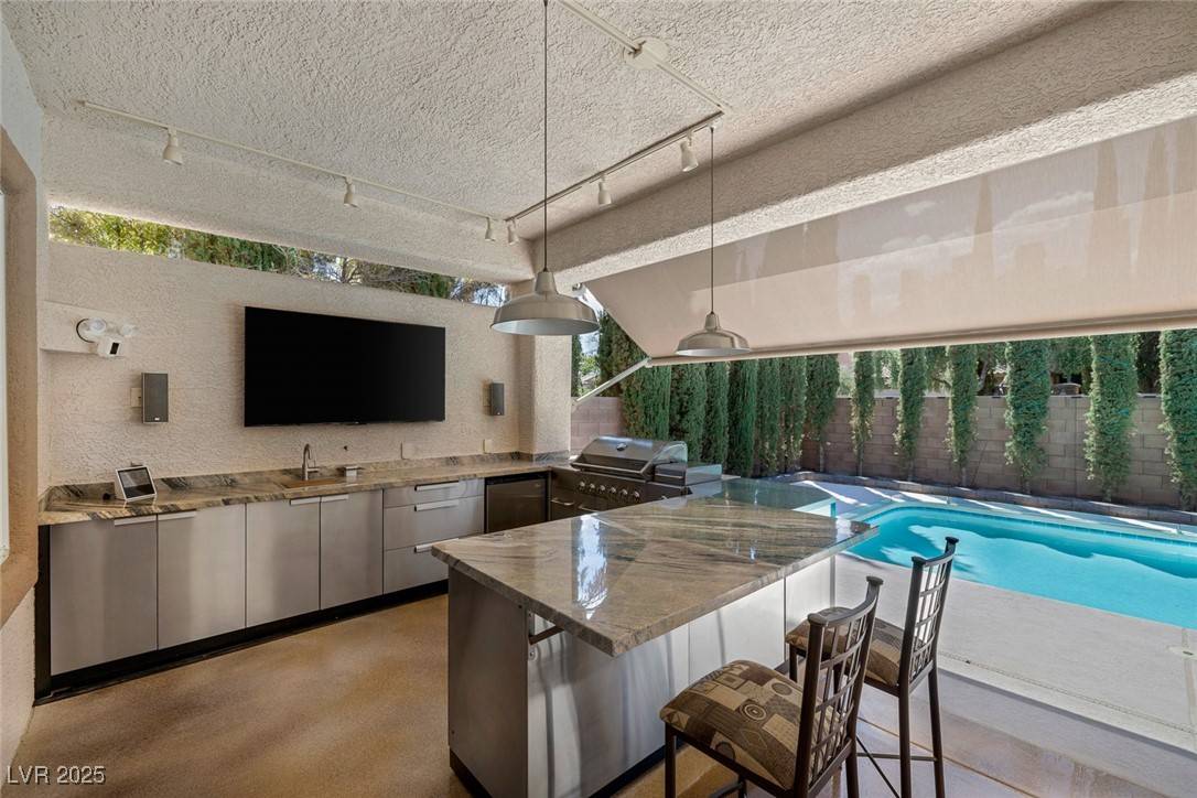 Las Vegas, NV 89141,5405 San Bellasera CT