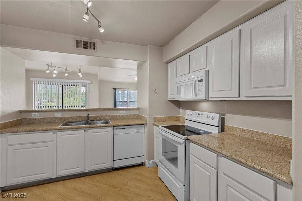 Las Vegas, NV 89113,8000 Badura AVE #2028