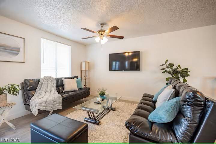 Las Vegas, NV 89107,6432 Bannock WAY