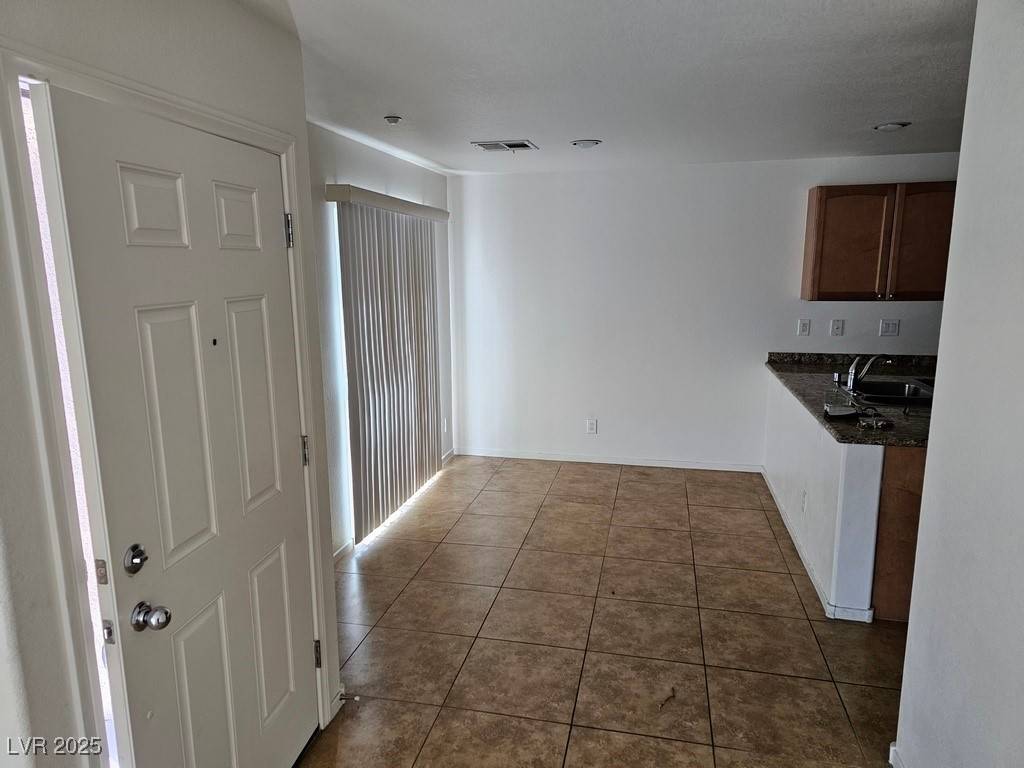 Las Vegas, NV 89149,8865 Knickknack CT