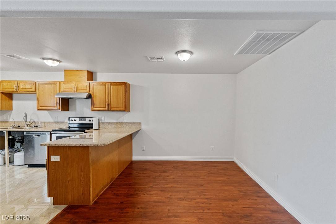 Las Vegas, NV 89121,3769 Fairlawn AVE