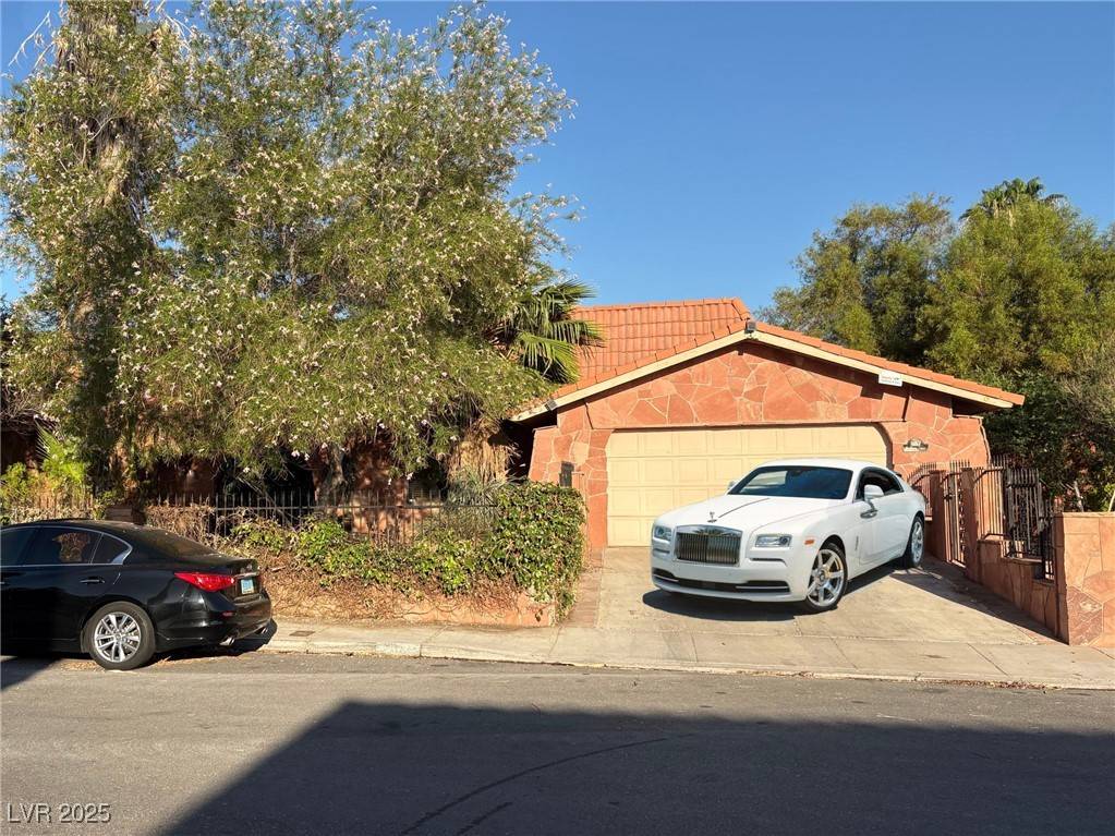 Las Vegas, NV 89121,3167 El Cedro CIR