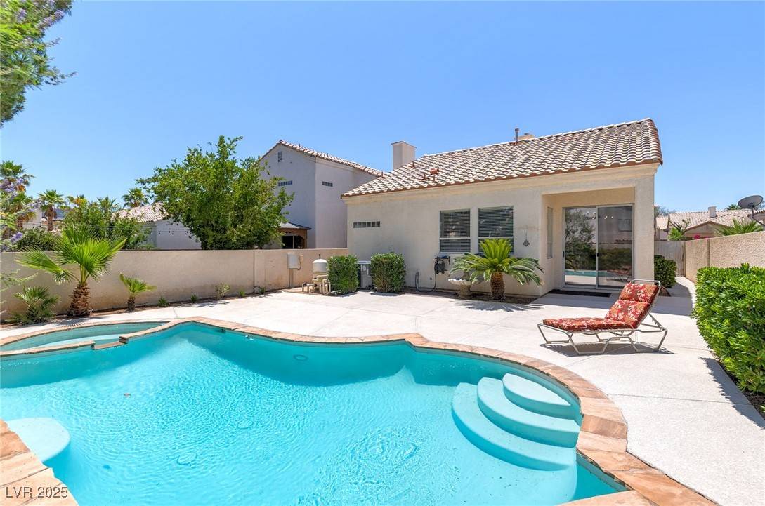 Las Vegas, NV 89129,8312 Raphael CT