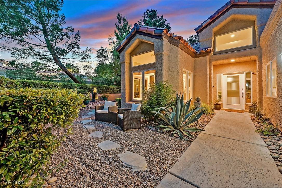 Las Vegas, NV 89113,8370 Plum Creek CT