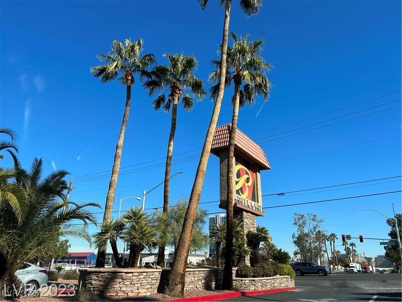 Las Vegas, NV 89103,5295 Indian River DR #316
