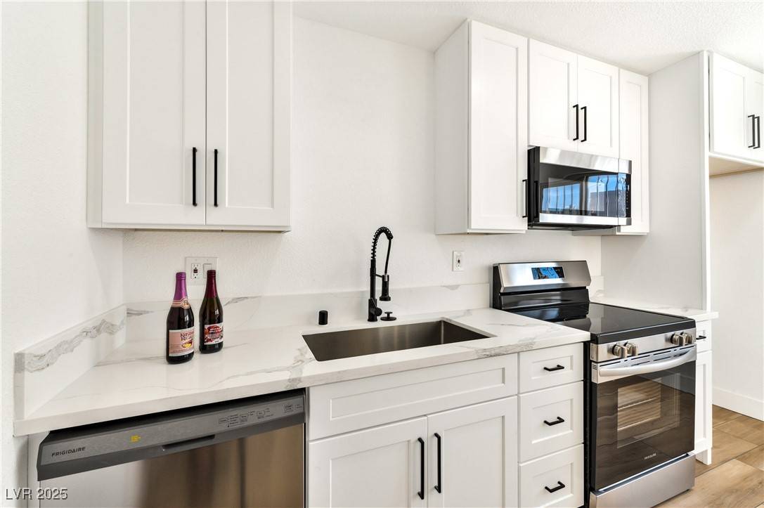 Las Vegas, NV 89120,5078 Mountain Vista ST