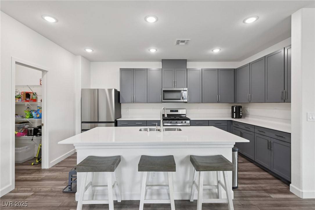 Las Vegas, NV 89139,3024 River Brook CT