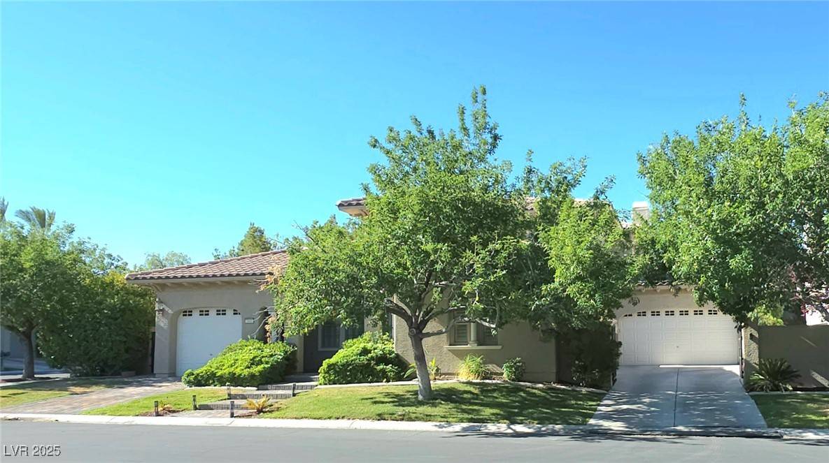 Las Vegas, NV 89141,3841 Woodsen Bend DR