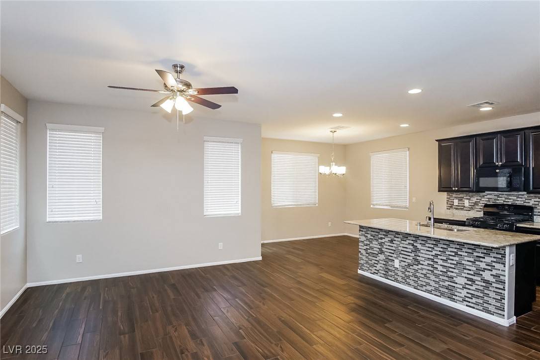 Las Vegas, NV 89179,11277 Tuckermuck Bay CT