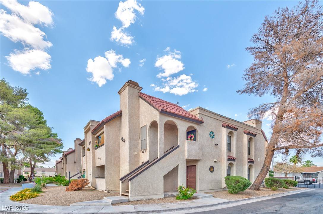 Las Vegas, NV 89119,1751 E Reno AVE #122