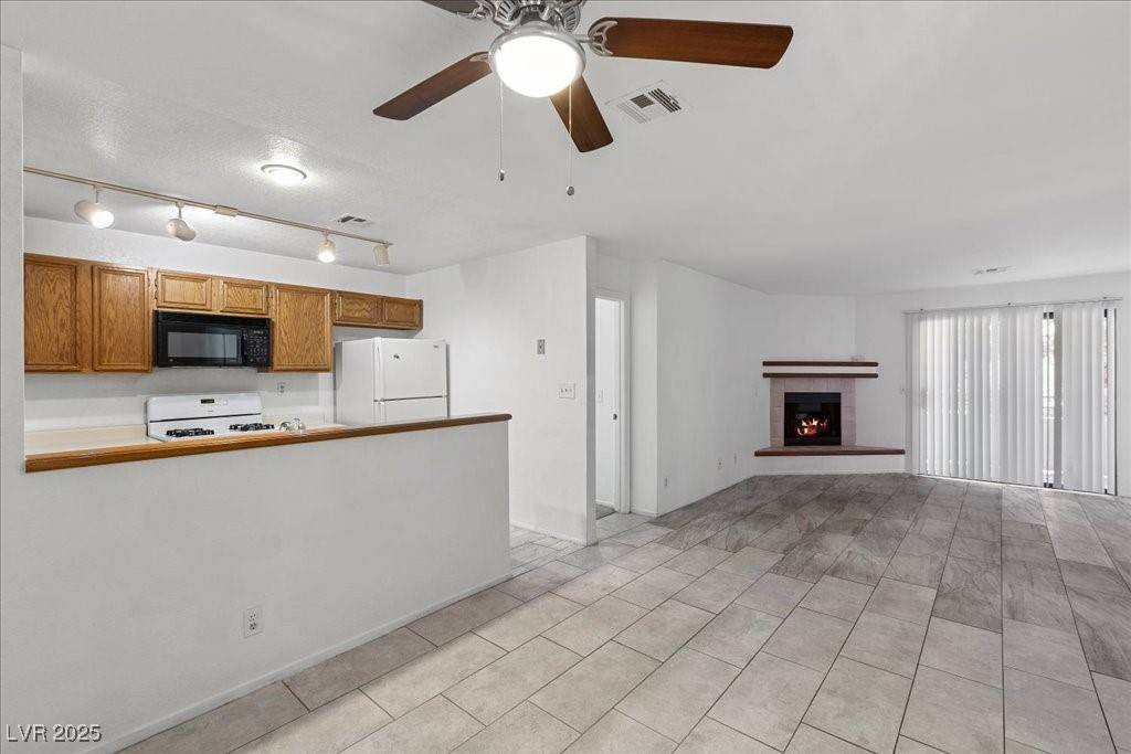 Las Vegas, NV 89117,2623 S Durango DR #102