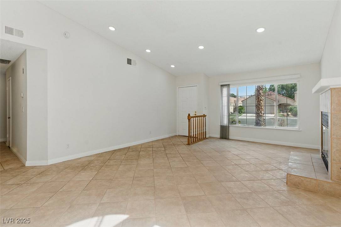 Las Vegas, NV 89117,9116 Cypress Point WAY