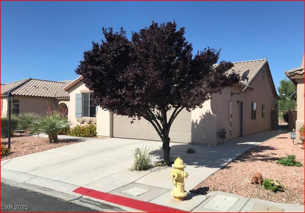 Las Vegas, NV 89122,5845 Swan Point PL
